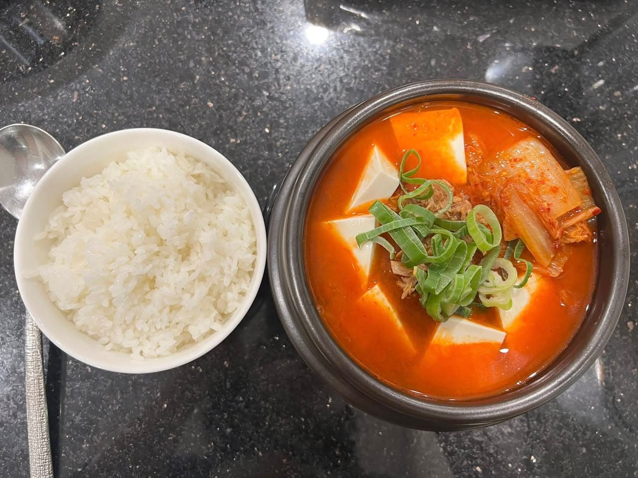 Bán kimchi các loại (cải thảo, củ cải non, hành lá, hẹ) với ưu đãi mua 2 hộp giá không đổi, freeship nội khu BS7. Giá từ 45.000đ/hộp, liên hệ 0906 313 995. - 5/5
