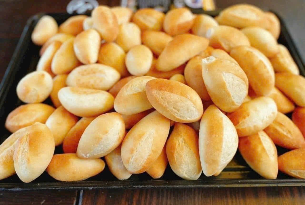 Đặc sản Huế nhà làm: bánh chưng mini, bánh mì mini, nem lụi, riêu rạm, cafe muối, bánh canh, chả cua, mắm Huế, bánh bột lọc, bánh nậm, giao nhanh, freeship đơn từ 100k. - 1/5