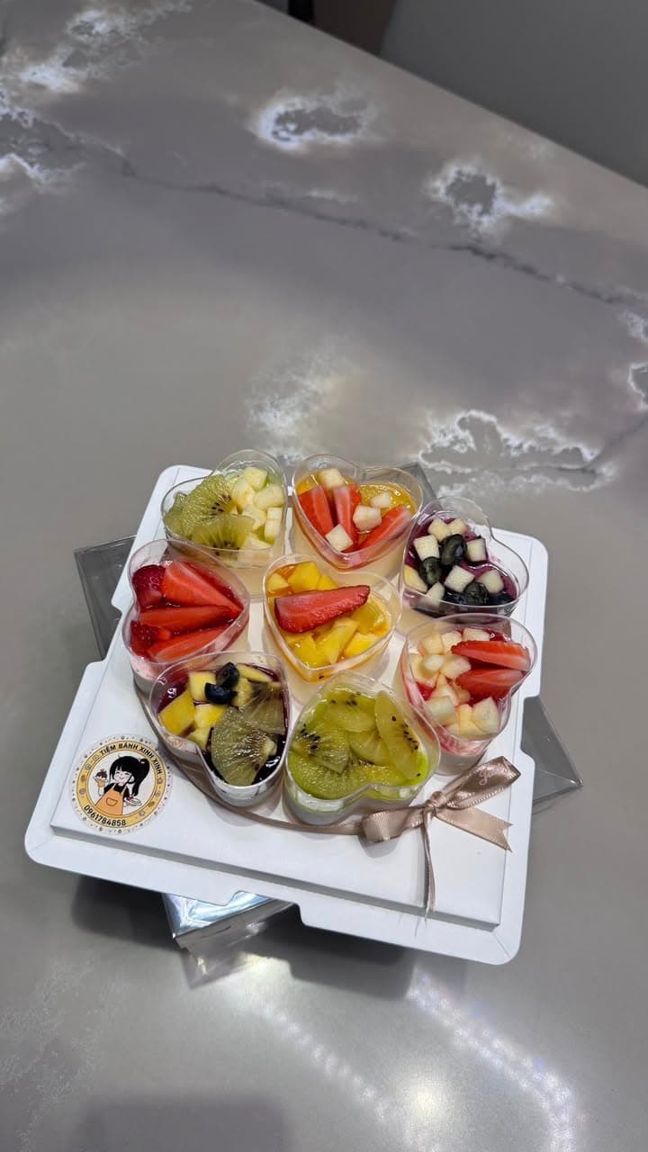 Tiệm Bánh Xinh Xinh bán bánh panna cotta mềm mịn, nhiều set bánh tặng, bánh sinh nhật, combo và bento mini. Đặt bánh theo yêu cầu, liên hệ nhanh qua điện thoại. - 1/5