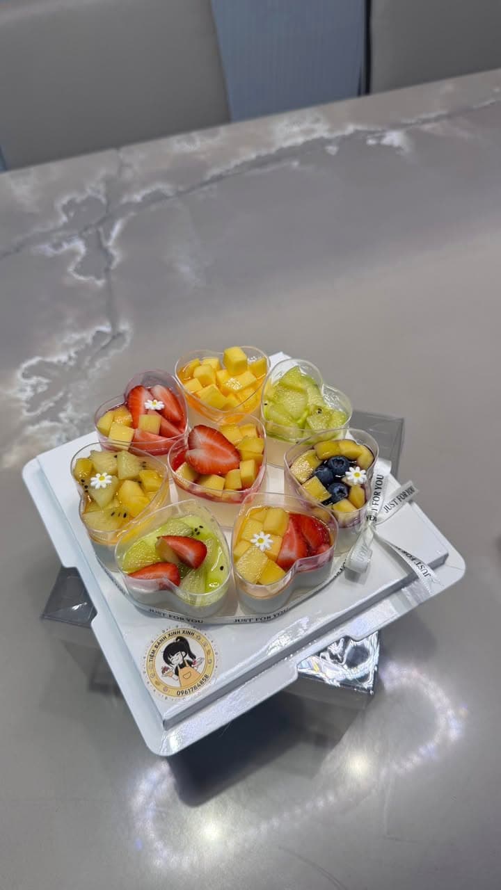 Tiệm Bánh Xinh Xinh bán bánh panna cotta mềm mịn, nhiều set bánh tặng, bánh sinh nhật, combo và bento mini. Đặt bánh theo yêu cầu, liên hệ nhanh qua điện thoại. - 3/5