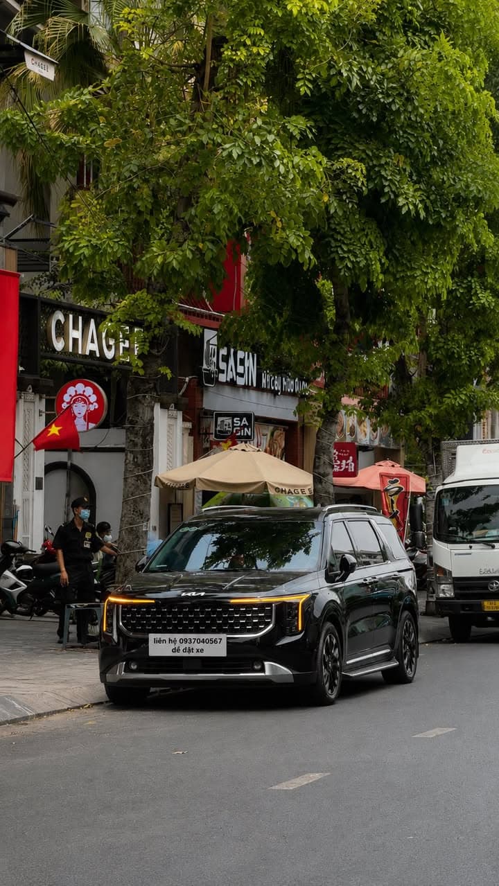 Dịch vụ cho thuê xe Kia Carnival 2025 (7-11 chỗ, limousine) có tài xế tại TP.HCM và các tỉnh lân cận, phục vụ sân bay, cưới hỏi, city tour, công tác, hợp đồng doanh nghiệp. - 3/5