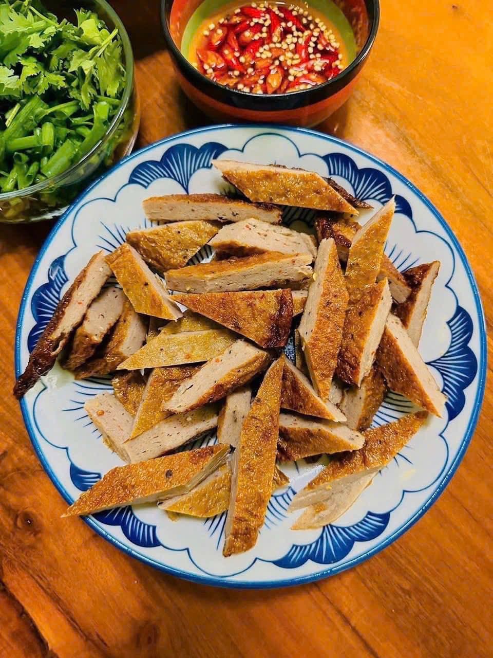 Bán chả cá loại 1, cá cờ tươi, bột bánh canh sợi nhỏ, phở dai Phú Yên, tặng hẹ quê thơm lừng. Đồ ăn nhà làm, giá từ 40K/KG. Liên hệ 0375061802. - 3/5