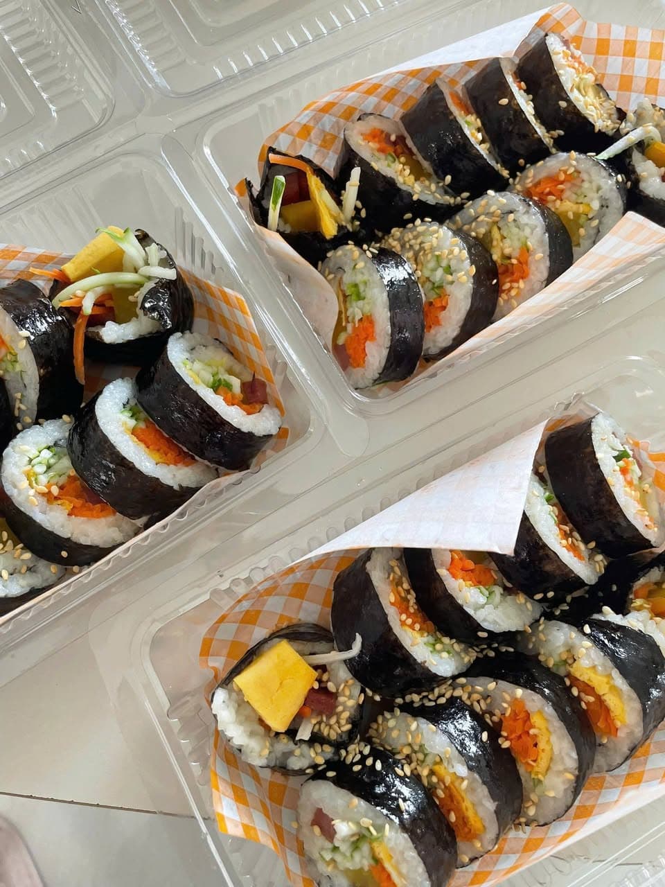 Nhà hàng Cheese Up nhận đơn đến 22h30, giao tận sảnh các món Hàn nóng hổi như cơm, mì cay, canh kimchi, bánh xếp, gà viên. Liên hệ Zalo 0708 481 800. - 2/5