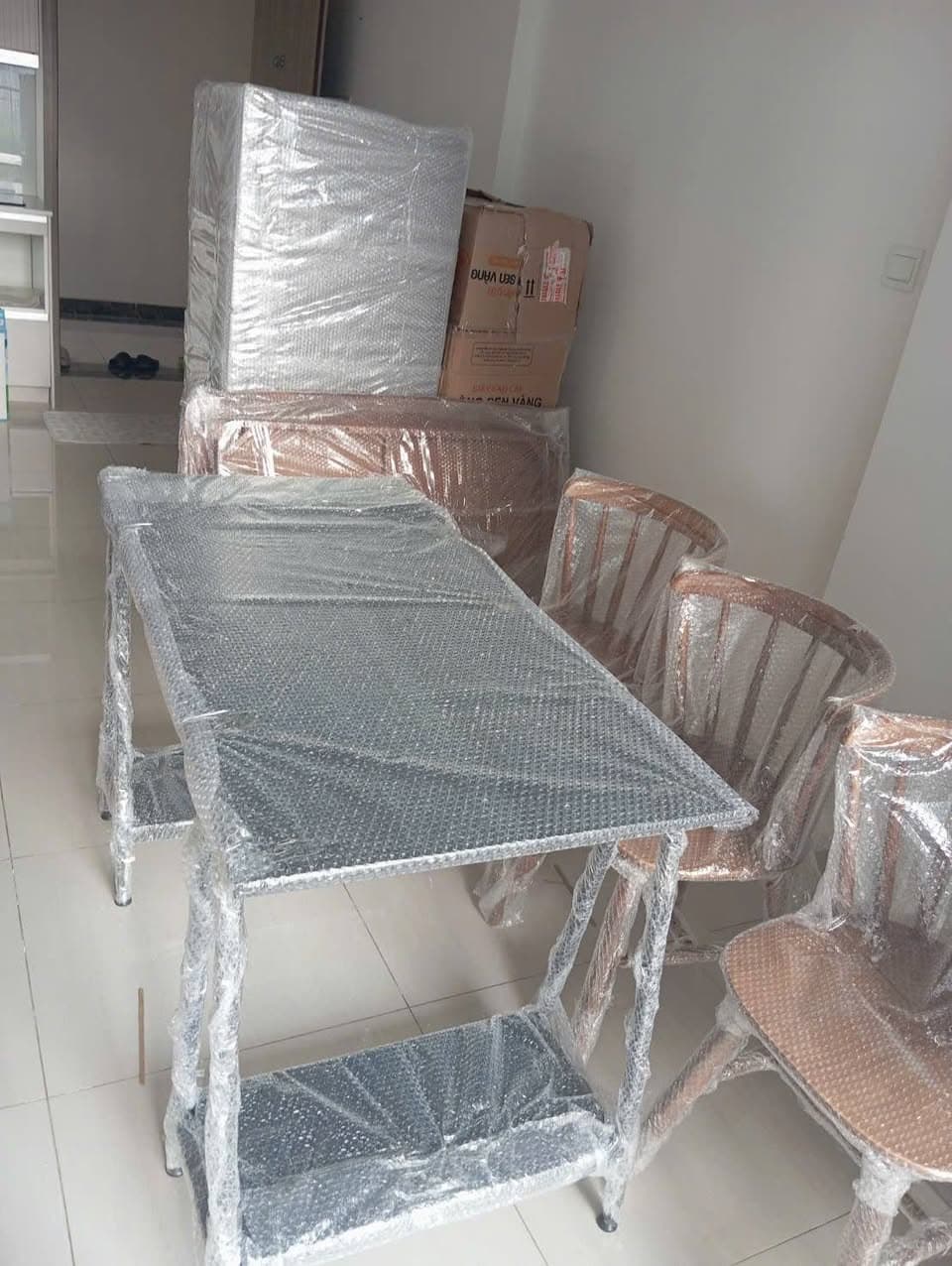 Dịch vụ chuyển nhà, phòng trọ, văn phòng trọn gói nhanh chóng, tiết kiệm. Miễn phí khảo sát, vật tư đóng gói, tháo lắp đồ dùng. Liên hệ MT Moving: 0909 435 635. - 3/3