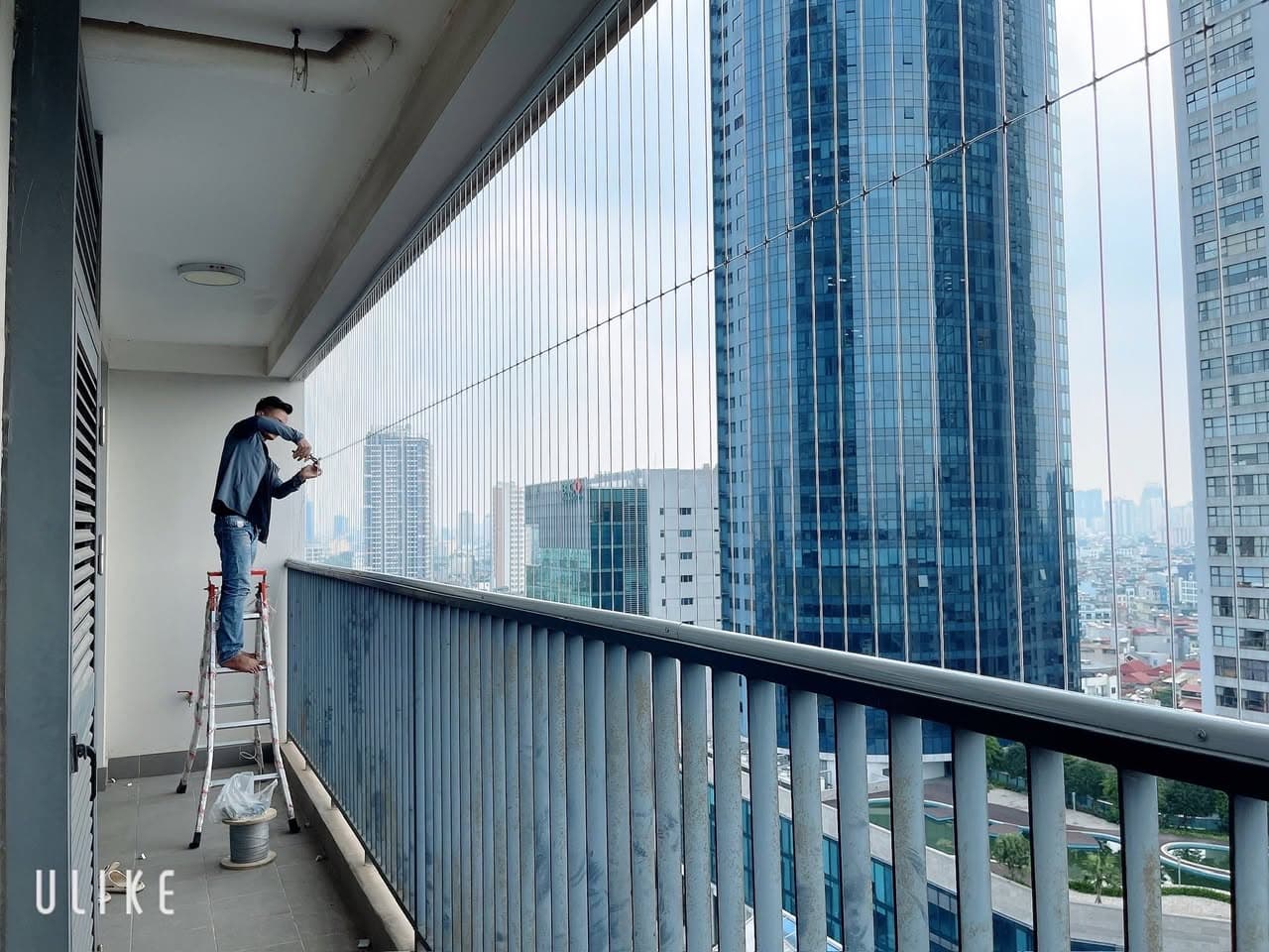 Chuyên cung cấp, lắp đặt và sửa chữa rèm cửa, giàn phơi, lưới an toàn, cửa lưới chống muỗi, bạt che nắng mưa. Liên hệ: 0971969283. - 4/5