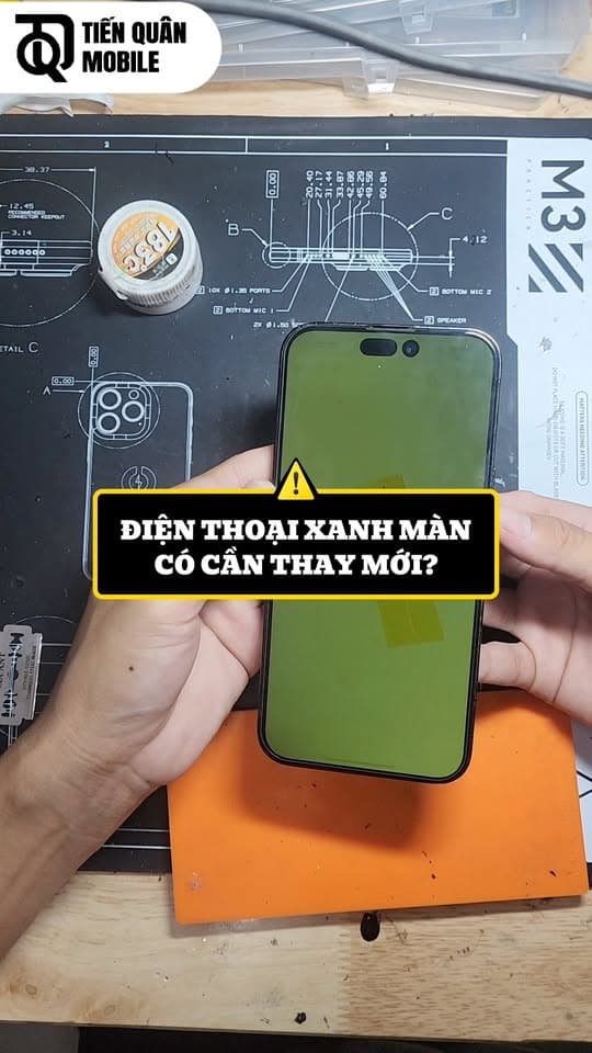 Tiến Quân Mobile nhận sửa điện thoại bị xanh màn do vào nước, hỗ trợ sửa chữa điện thoại và laptop tại Vinhomes Grand Park. - 1/1