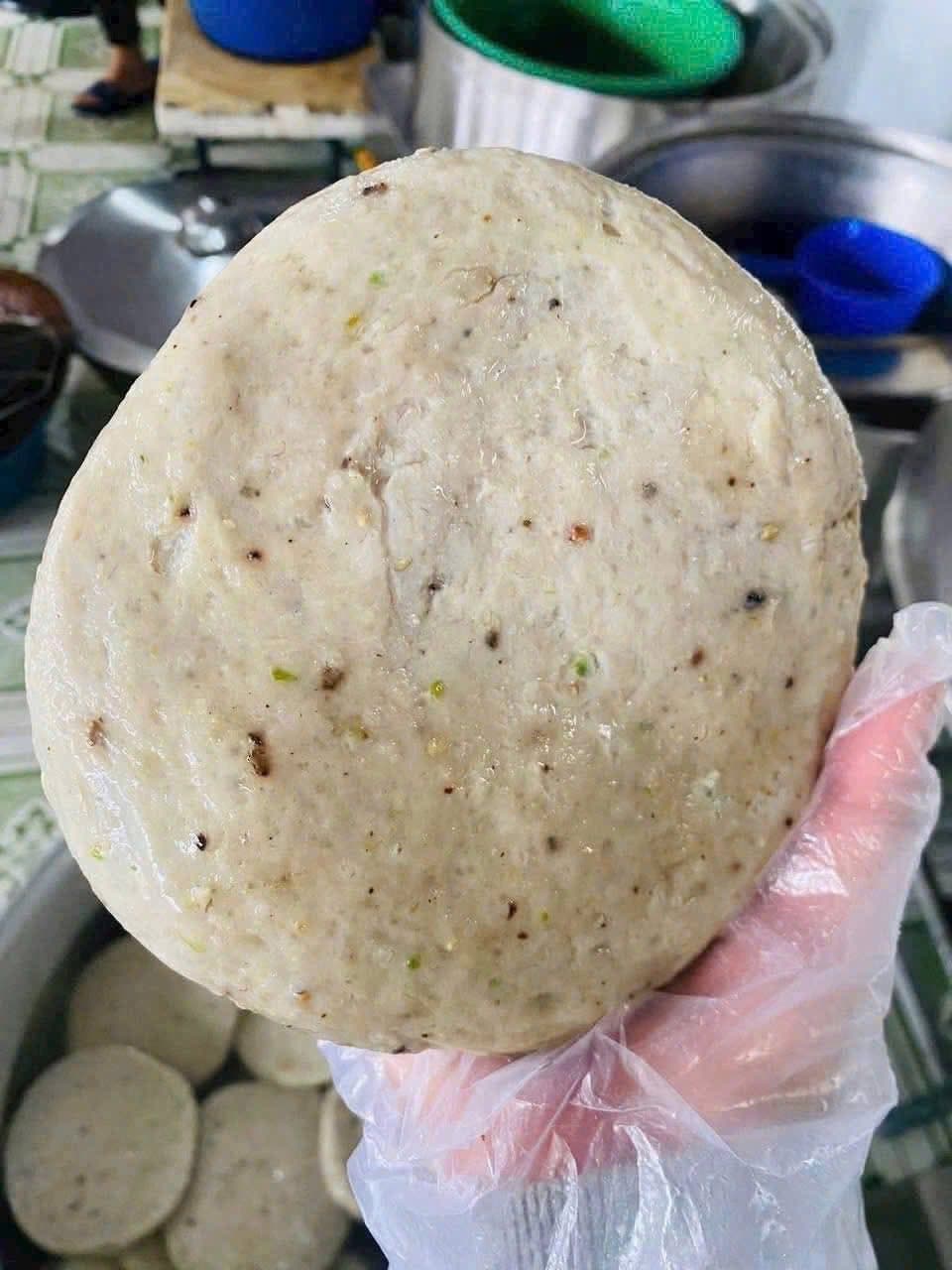 Chả cá biển Phú Yên chuẩn, không pha cá tạp, 135K/kg chiên & hấp. Bột bánh canh sợi nhỏ tặng hẹ quê 40K/kg, phở dai 60K/kg. Liên hệ 0375061802. - 5/5