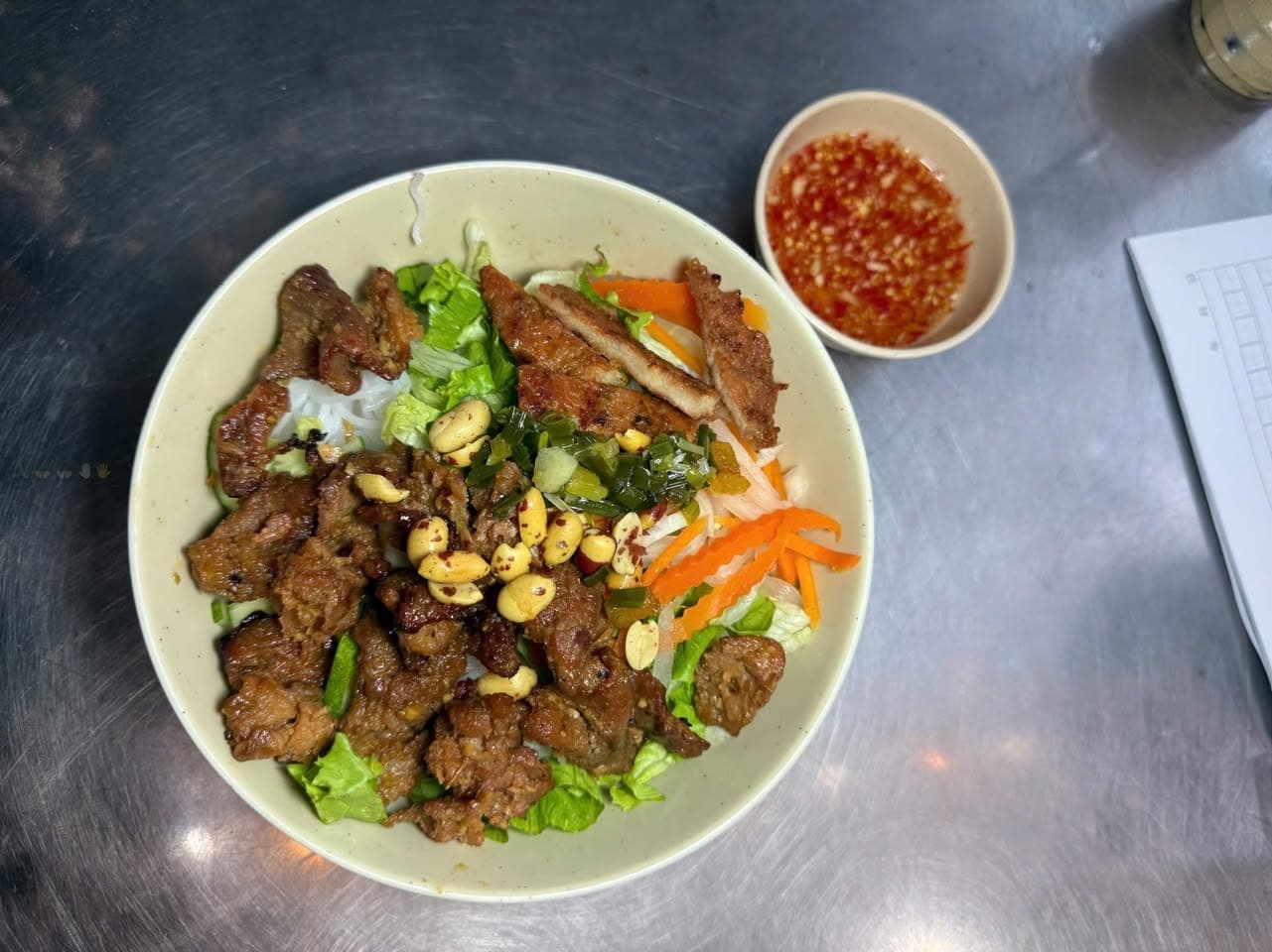 Bán cơm tấm, bún thịt nướng, món thêm, giao tận nơi, freeship từ 1 phần tại Vinhomes Grand Park. Giá từ 35k. Mở cửa 06:00–21:00. Liên hệ 0345 769 399. - 4/4