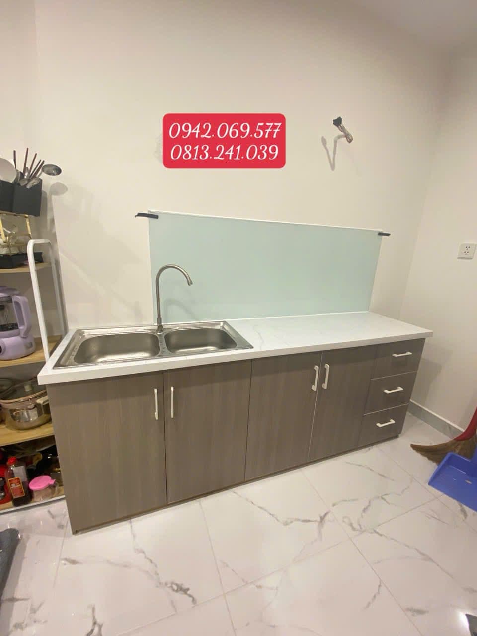 Xưởng Hưng Phát cung cấp tủ bếp nhựa Vincoplast, nhựa Đài Loan, gỗ MDF, lắp ráp, vận chuyển và bảo hành tận nơi. Nhận công trình lớn nhỏ tại TpHCM, Đồng Nai, Tây Ninh. - 2/5