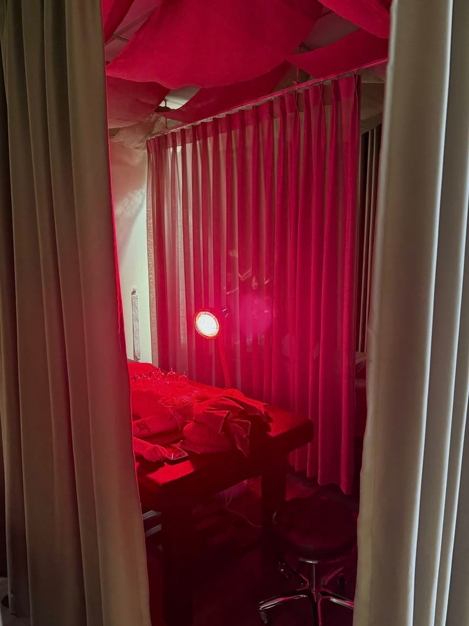 Combo massage body, gội đầu thảo dược, chăm sóc da, trị liệu cổ vai gáy tại Nâu Spa VinHomes Grandpark, giá chỉ từ 279K. Đặt lịch qua 0396.696.494. - 2/5