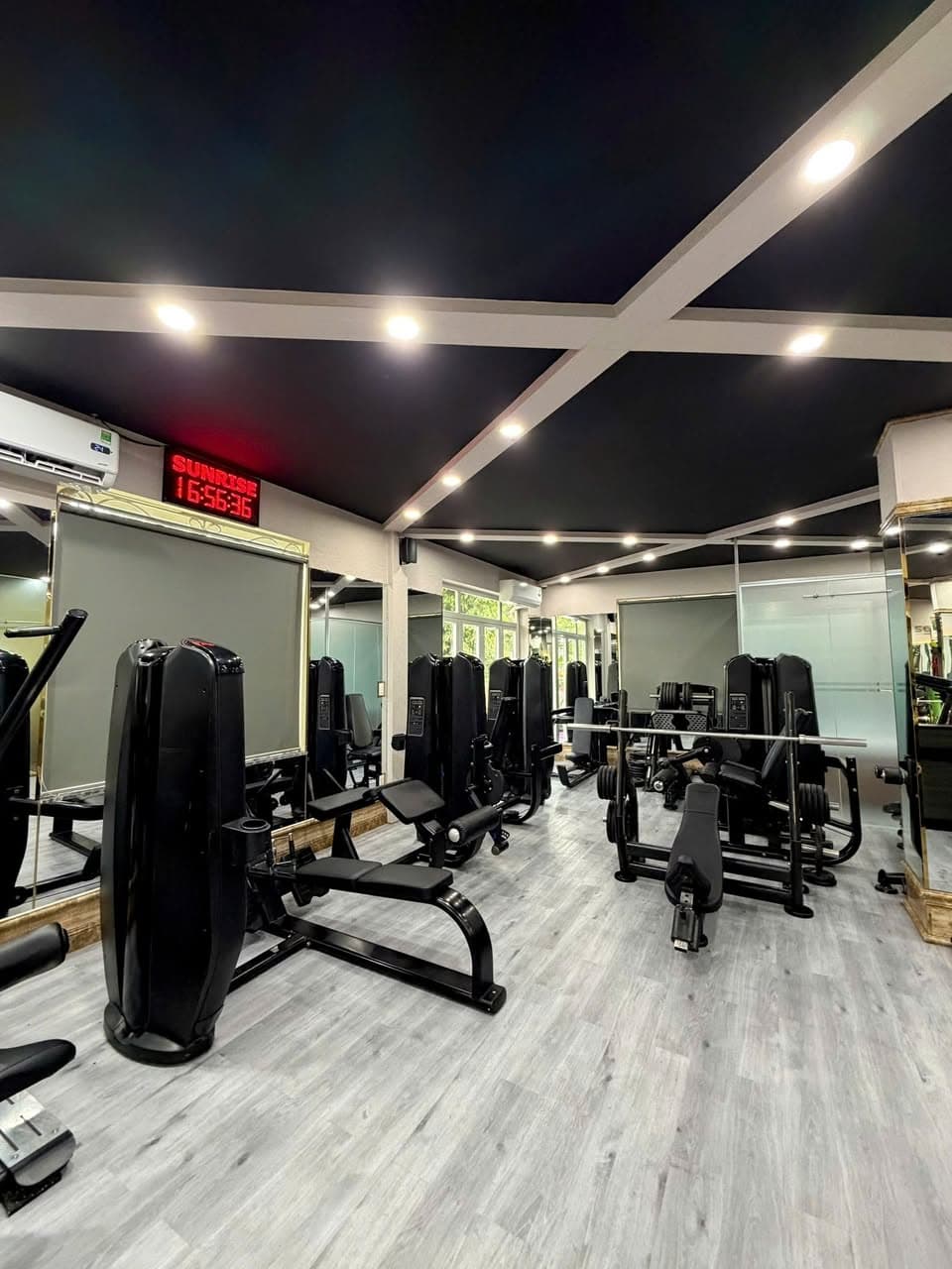 SUNRISE FITNESS gần Vinhomes Grand Park: tập gym, boxing, stretching, xông hơi, HLV cá nhân, ưu đãi chỉ từ 399K/tháng, tặng buổi tập miễn phí. - 5/5