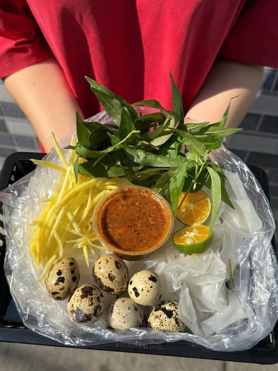 Bán bánh tráng chấm, nhận order giao vào thứ 6, giá 20k/phần, gồm đầy đủ như hình. - 3/5