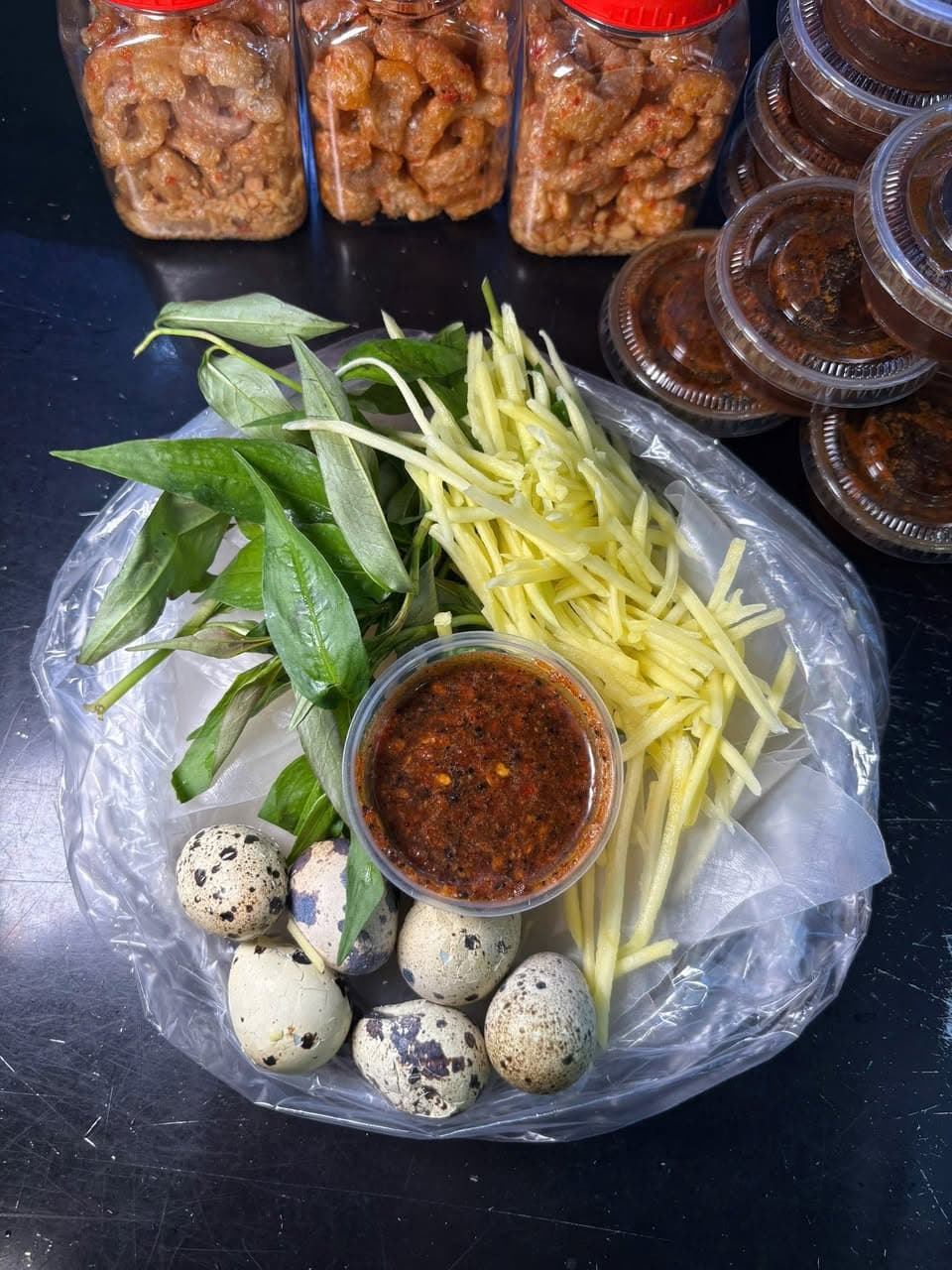 Bán bánh tráng chấm, nhận order giao vào thứ 6, giá 20k/phần, gồm đầy đủ như hình. - 4/5