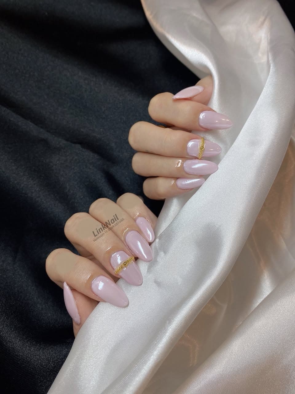 Dịch vụ làm nail riêng tư tại Vinhomes Grand Park, giảm 10% từ 15/5 đến 20/5. Đặt lịch trước để có bộ nail xinh, không gian thoải mái. - 1/4
