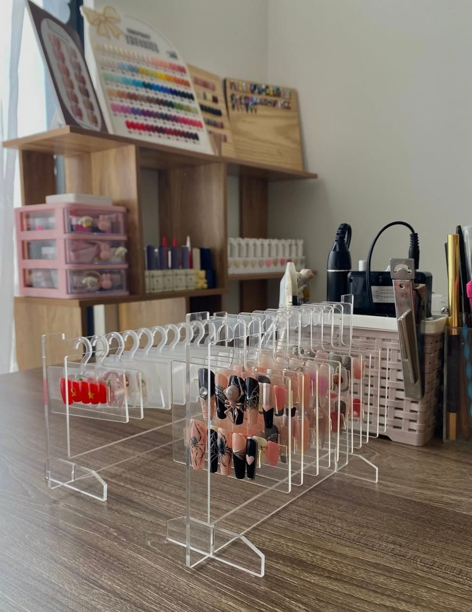 Dịch vụ làm nail riêng tư tại Vinhomes Grand Park, giảm 10% từ 15/5 đến 20/5. Đặt lịch trước để có bộ nail xinh, không gian thoải mái. - 2/4