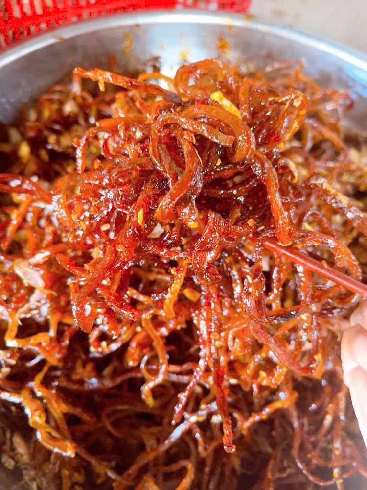 Chuyên các món ăn vặt, mực rim cay, cá bò sợi, mắm các loại, chân gà cay nhà làm. Liên hệ Zalo/SĐT để đặt và ship hàng nhanh. - 5/5