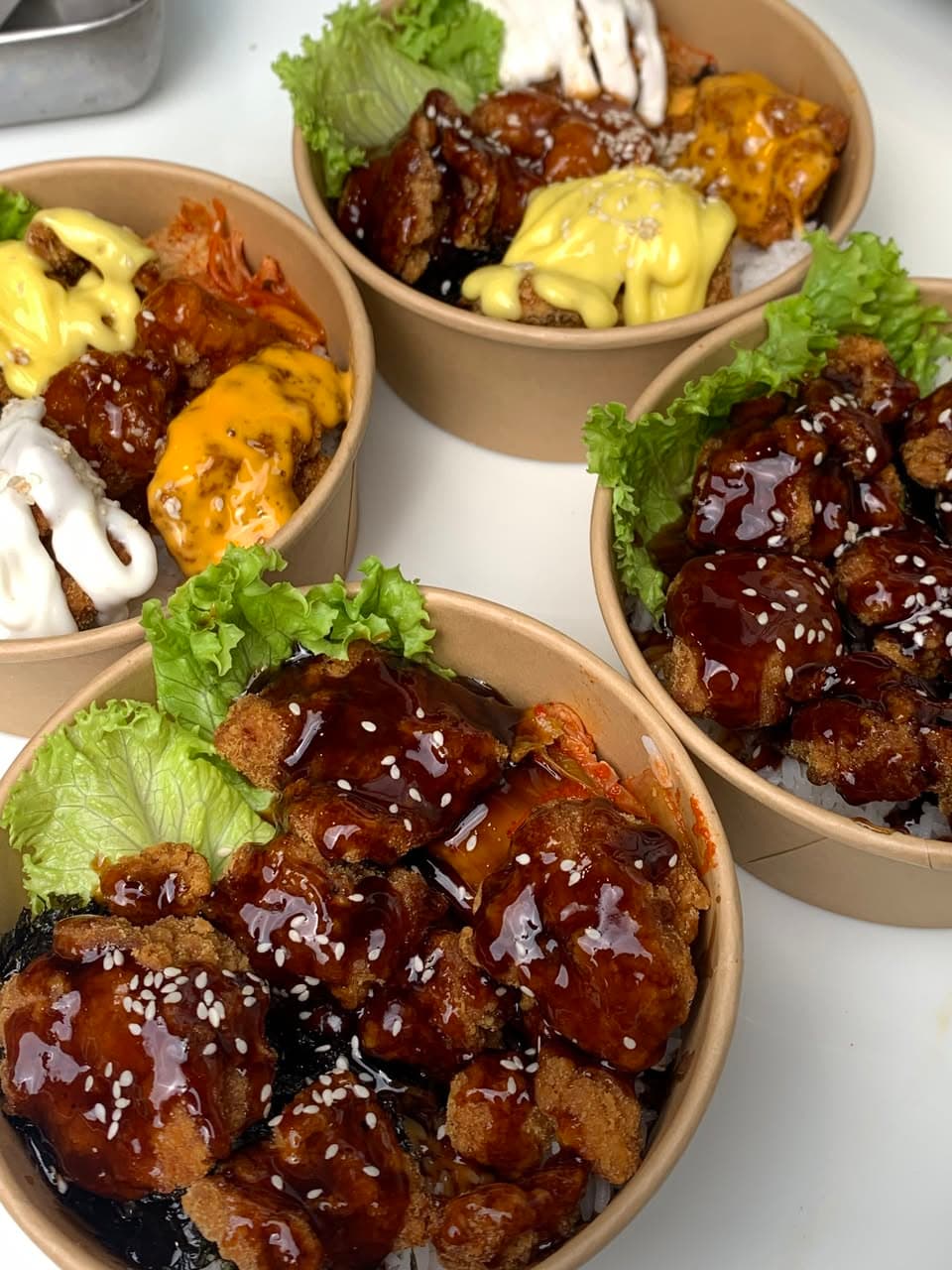 Cơm tối bán từ 18h-2h với các món cơm gà, cơm heo chiên xù, gà đút lò, canh rong biển, mì udon... Giao tại Vinhomes Grand Park. - 1/5