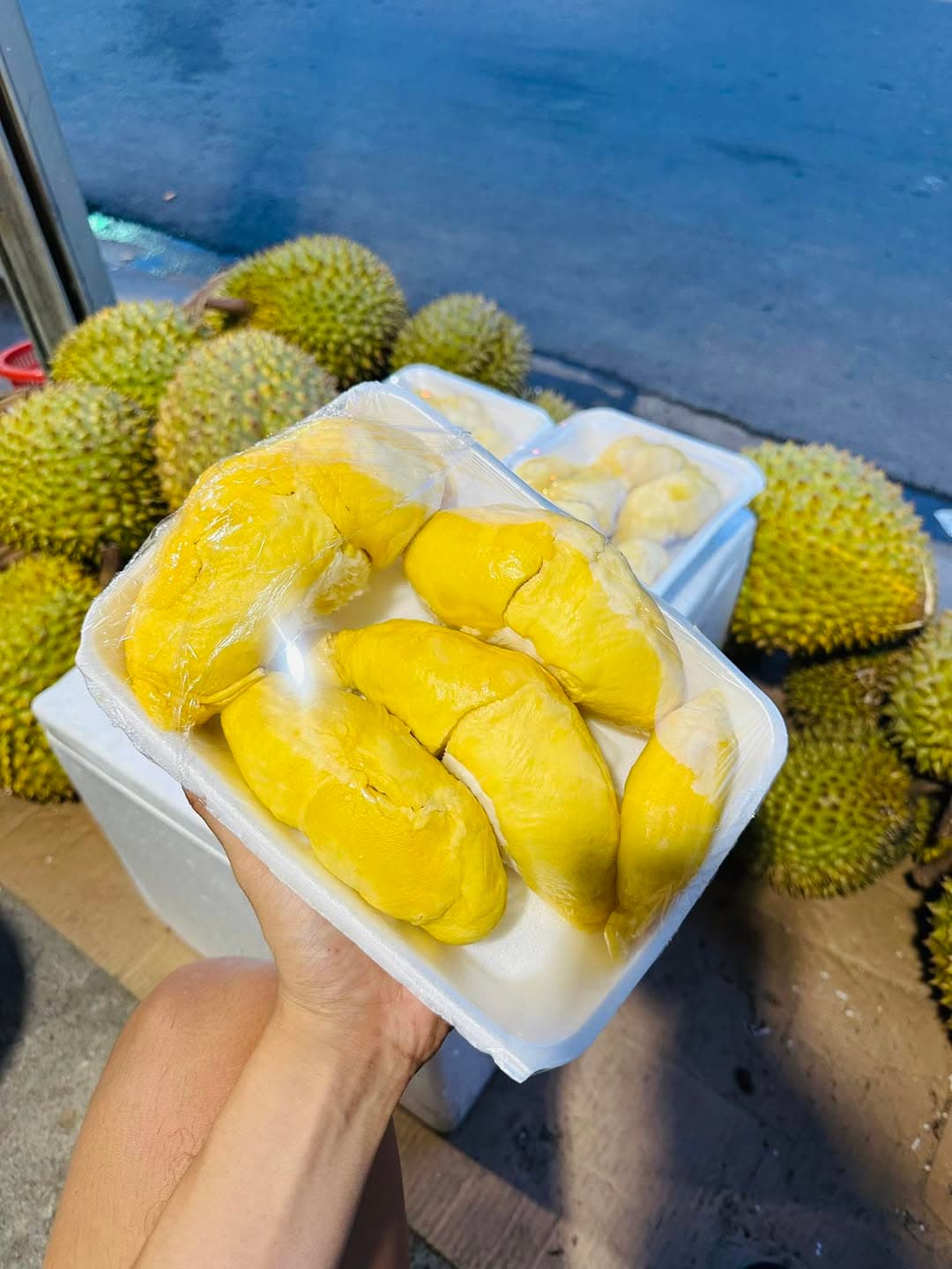 Bán 1kg cơm sầu riêng vừa khui, giá 165k/kg, giao hàng nhanh tại Q9/Thủ Đức. Liên hệ để đặt mua. - 1/1