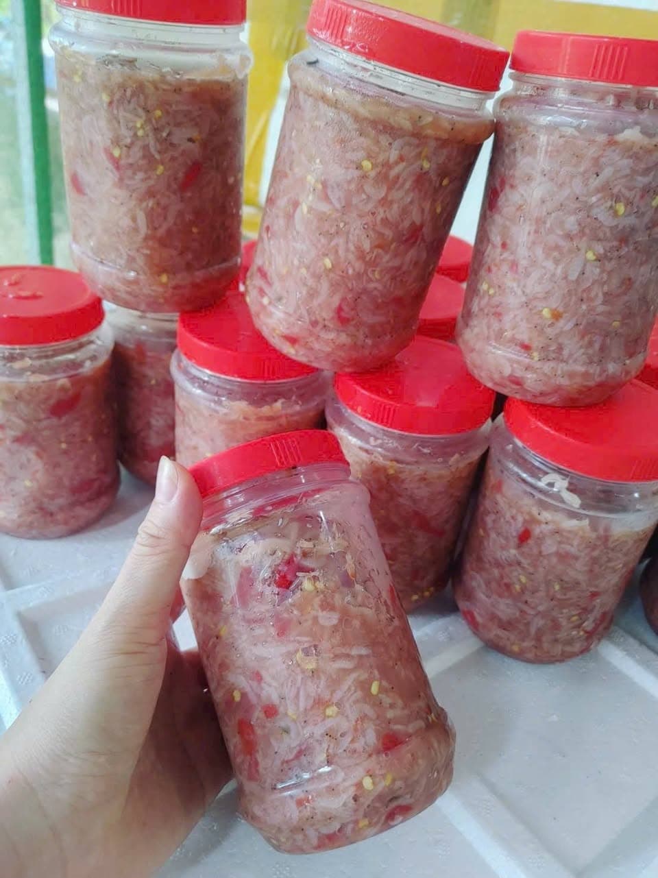 Bán các loại mắm đặc sản miền Trung: mắm mực, mắm ruốc, mắm nêm, mắm cá cơm, mắm cá rò, tương ớt rim. Giao tận nhà tại TP. HCM. Giá từ 35k - 65k/hủ. - 1/5