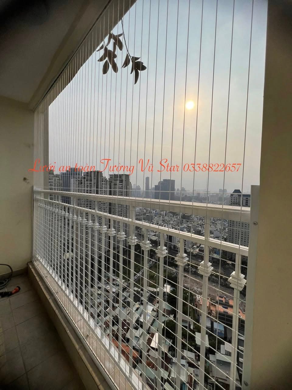 Cung cấp & lắp đặt giàn phơi thông minh, lưới an toàn, cửa lưới chống muỗi, bạt che nắng mưa, rèm tổ ong. Thi công nhanh, bảo hành dài hạn. - 3/5