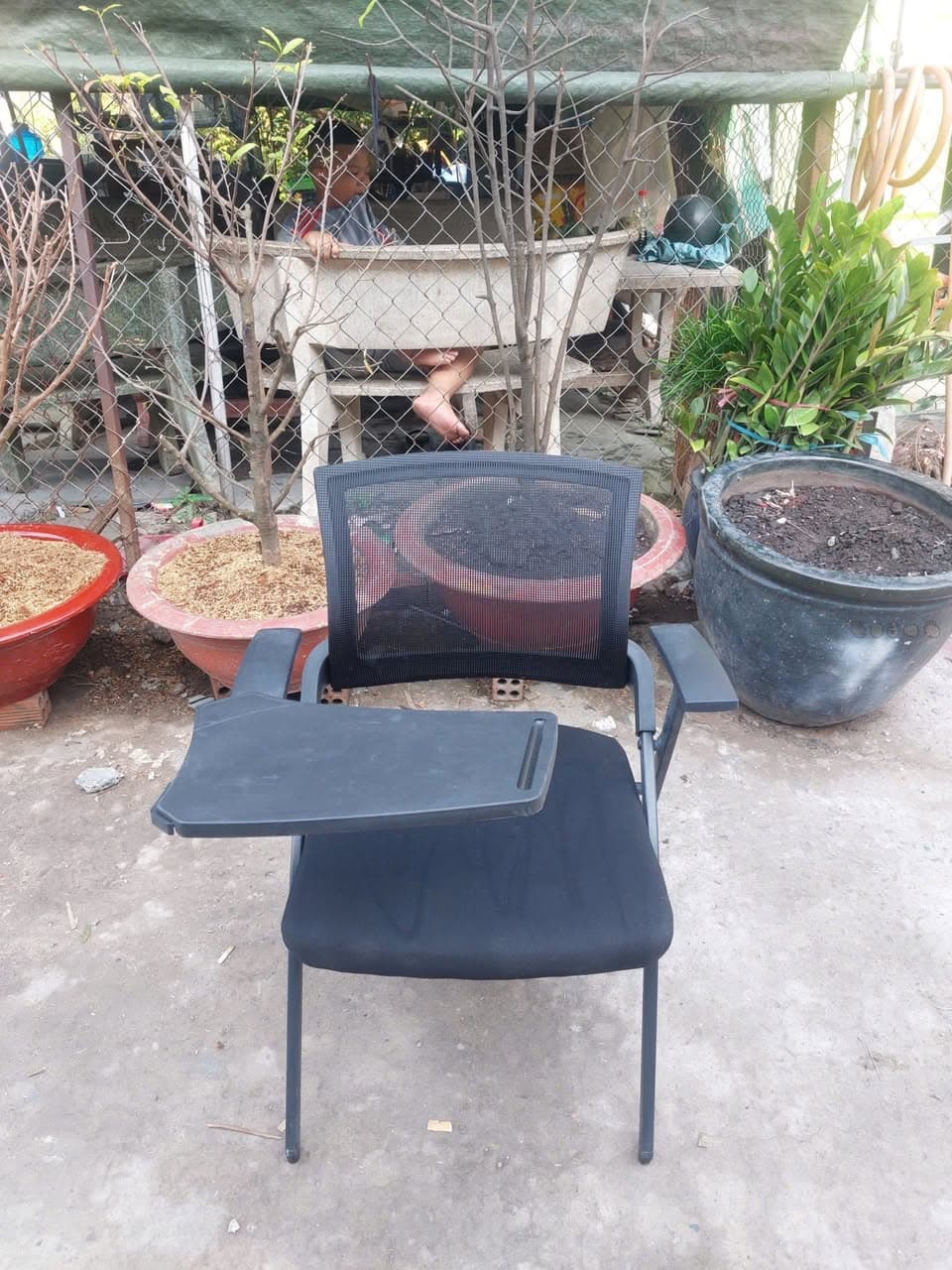 Tổng xả kho hàng thanh lý giá rẻ tại Bình Tân, chuyên bán đồ cũ, đồ gia dụng, nội thất cho cư dân. Liên hệ hotline/Zalo 0799676428. - 3/5