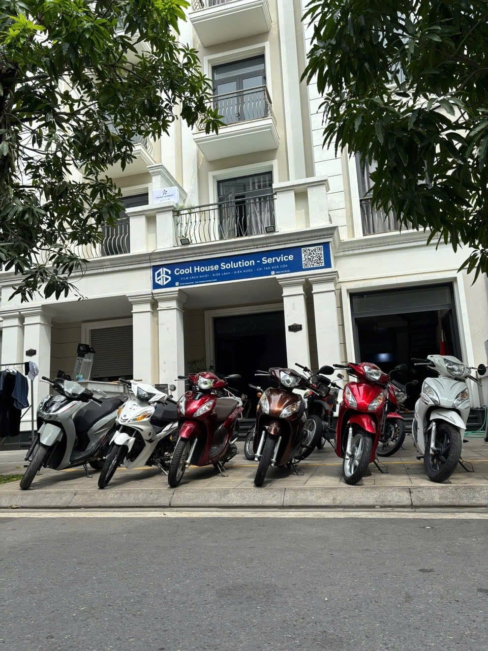 Dịch vụ cho thuê xe dài hạn tại Vinhomes Grand Park, nhiều dòng xe, giao tận sảnh, hỗ trợ 24/7, tặng nón bảo hiểm & xăng. Liên hệ anh Tư: 0862 884 885. - 3/3