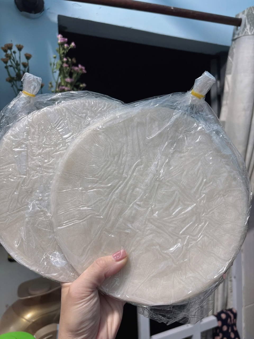 Bánh tráng tròn phơi sương chuẩn Củ Chi, 35k/500g, bán hết 15 ký. Giao sáng mai từ 7-9h. Ăn kèm muối tây ninh hoặc cuốn bánh tráng thịt. - 4/5